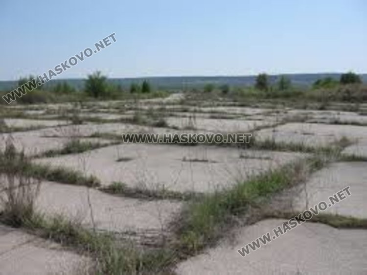 До седмица Летище Узунджово “каца“ в Хасково