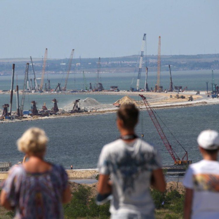 Френски депутат призова Крим да бъде признат за руски