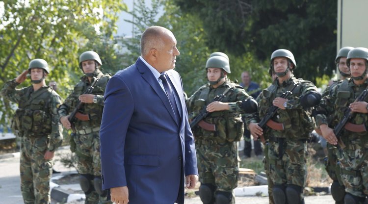 Военни се справиха с „терористи” пред очите на Борисов и Ненчев