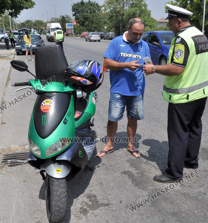 КАТ закова с акт пиян шофьор без книжка, спипаха и моторист без каска