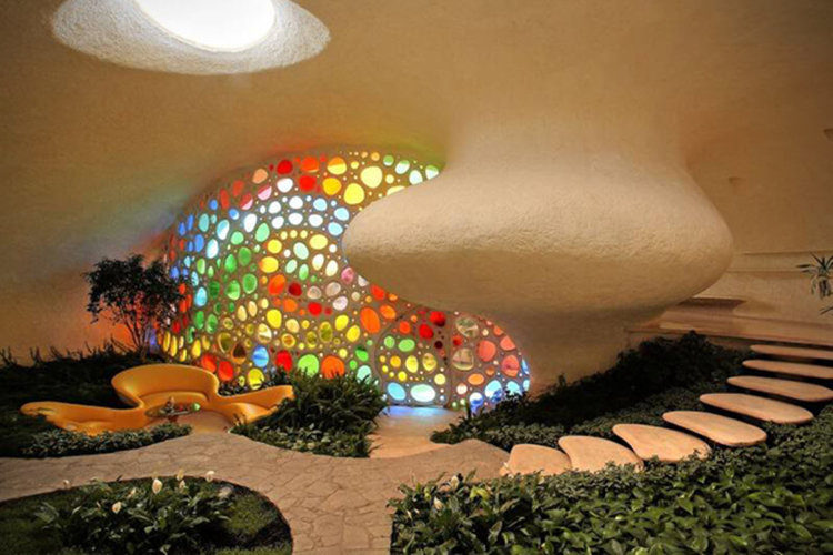 Биоархитектура: Необикновена цветна къща в Мексико
