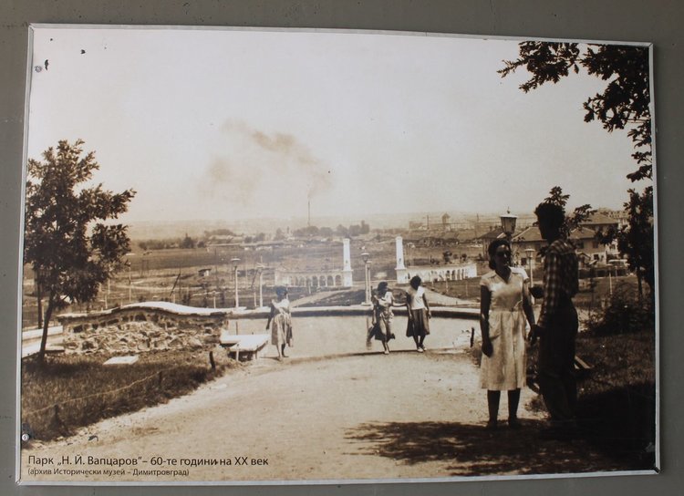 Общината: 1 304 лв. струва подновяването на изложбата в подлеза на Водната кула