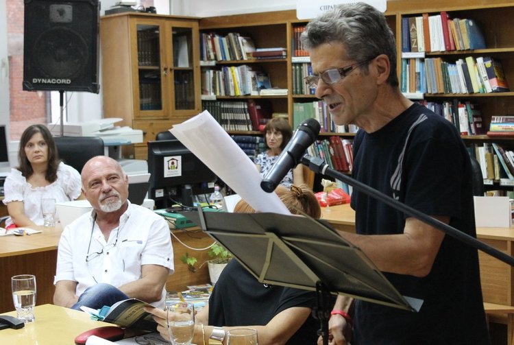 Актьорът Делчо Тодоров прочете част от разказите в книгата