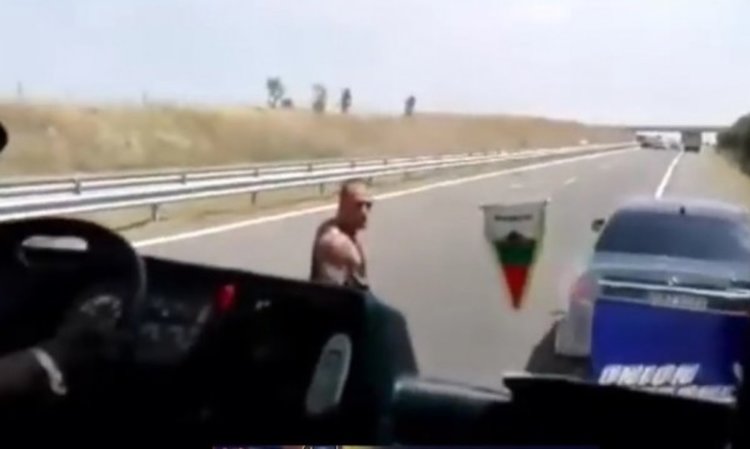 След "Ще те убия от бой" арест за хулигана от "Тракия"