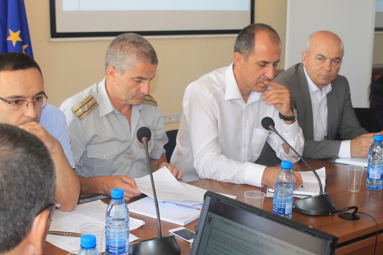 Дискутират пожарната безопасност при Областния управител