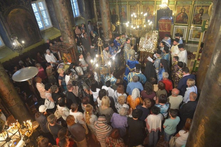  Чепеларе посрещна чудотворната икона на Божията майка