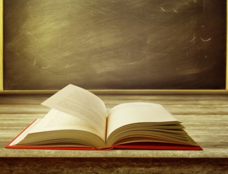 За оценка на новите учебници по история учителите имат 10 дни  