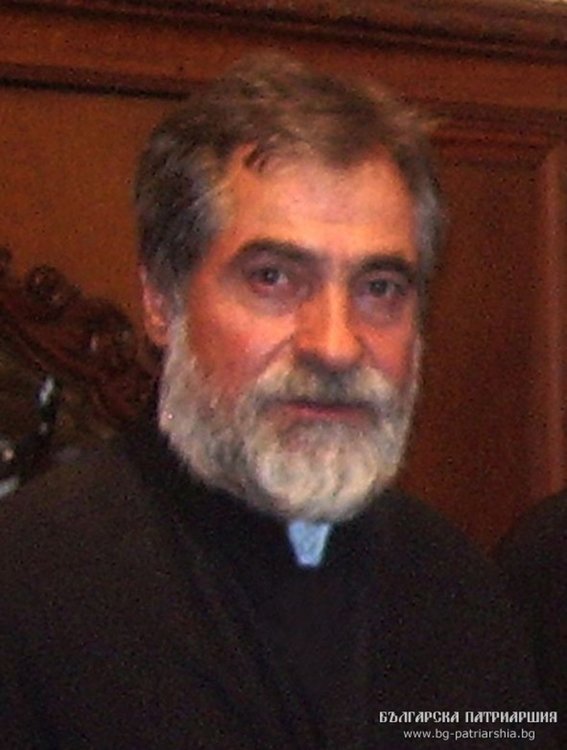 Паметник на отец Топузлиев издигат в Кърджали