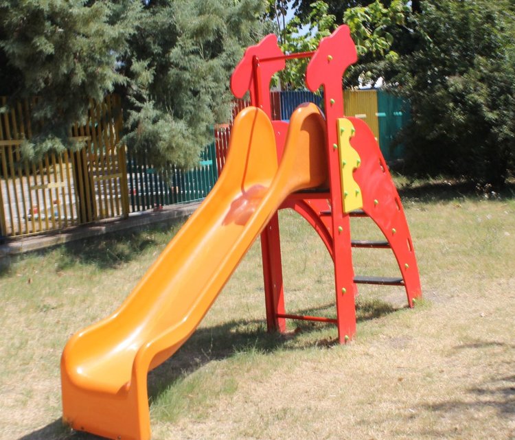 Над 60 междублокови пространства са обновени по инициатива на димитровградчани 