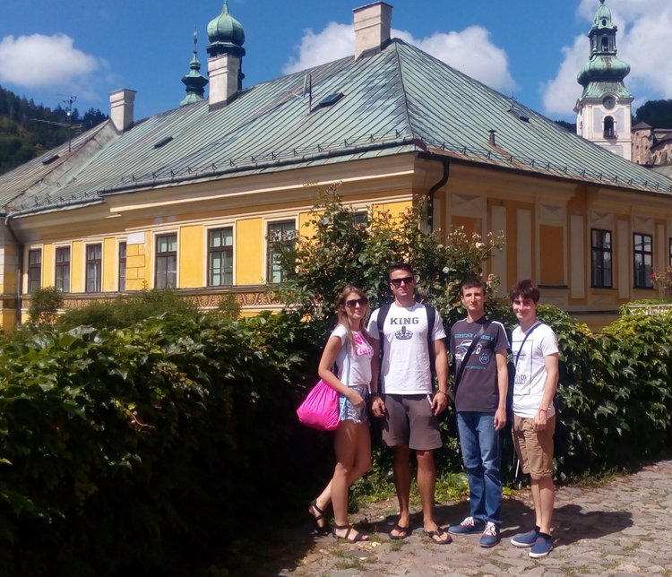 Представители на Димитровград се върнаха от младежки обмен в Словакия