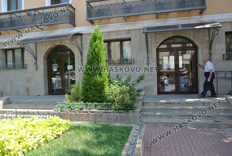 Общинските услуги на &bdquo;едно гише&ldquo;, ремонтират касовия салон