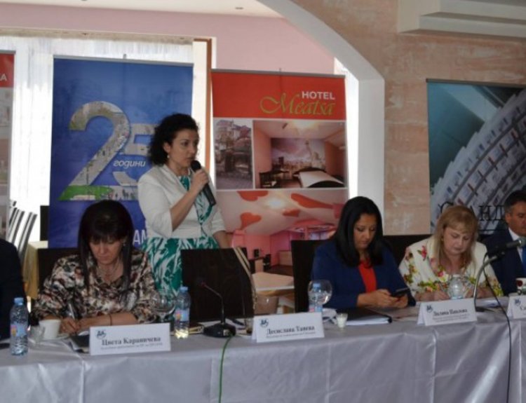 Прехвърлят гимназия в Кърджали на общината