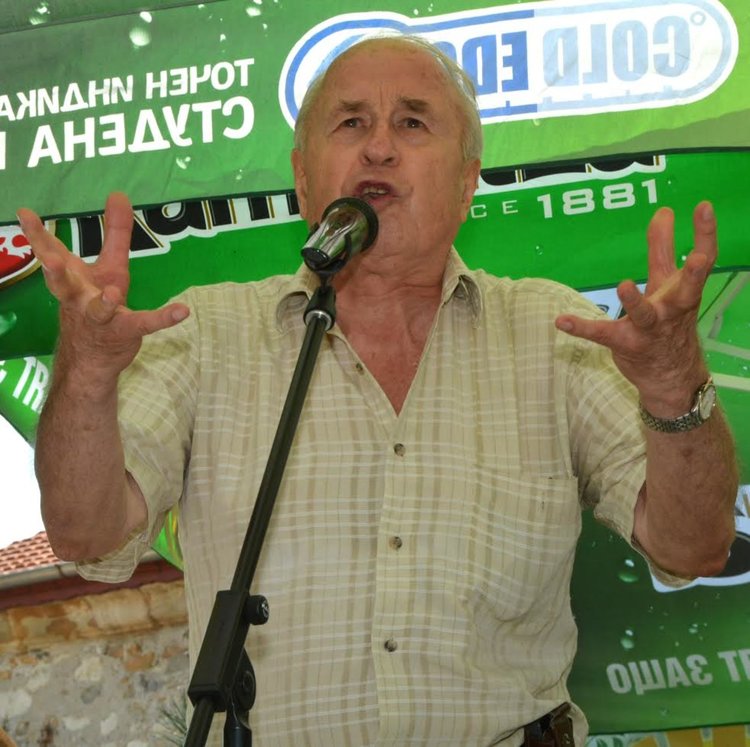 Литературният критик Марин Кадиев