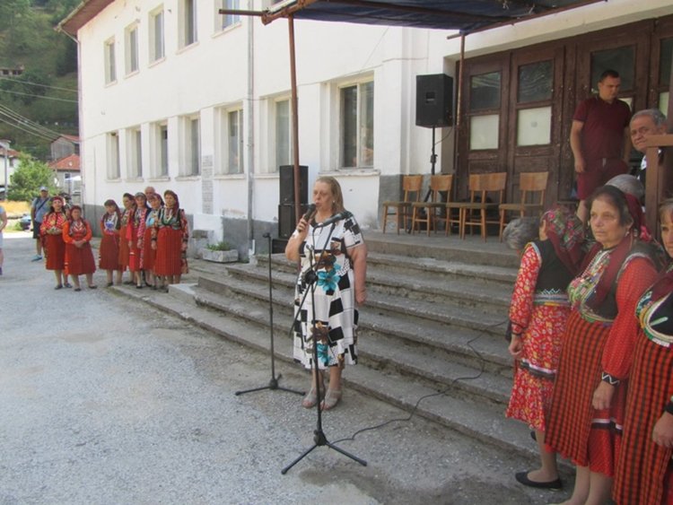 С хилядолетния обичай „Среде лято”, Мугла посрещна традиционния си празник  