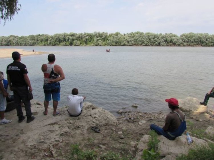 Мъж се удави в Дунав, докато спасявал сестра си