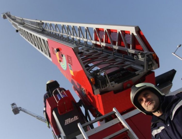 МВР няма да пригоди бойни машини за гасене на пожари  