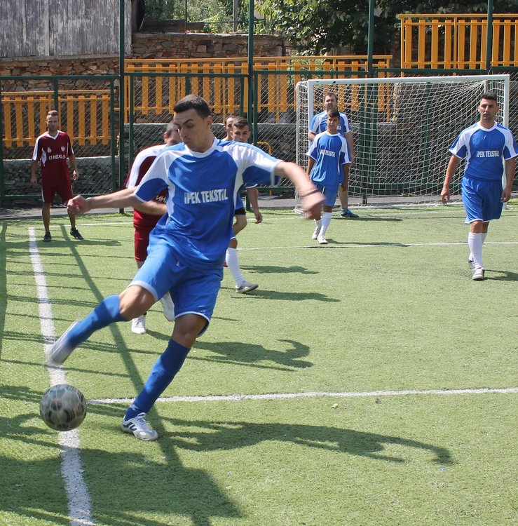 Отборът на Кобиляне първи по футбол на малки врати