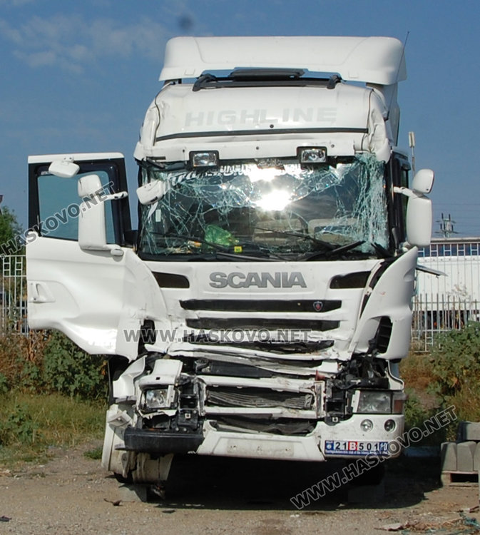 Трима тираджии потрошени при катастрофа на магистрала Марица