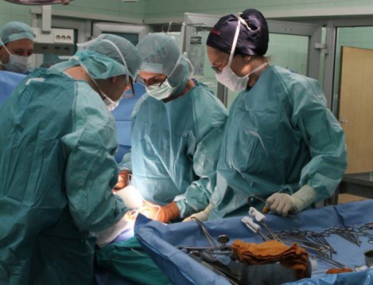 Оперираха успешно 4-месечно бебе с рядка вродена киста 