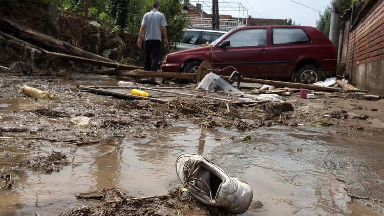 Помагаме на Скопие след наводнението. Преглед на печата