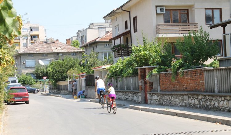 За допълнителни парко места се застъпиха още живеещите в района