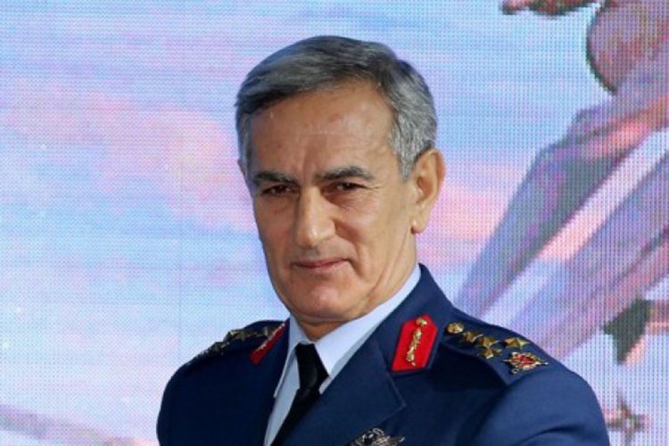 Ген. Акън Йозтюрк е трябвало да стане президент на Турция