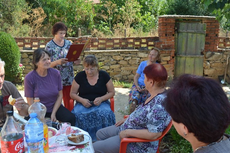 102-годишната баба Станка от Надежден е фен на Apple