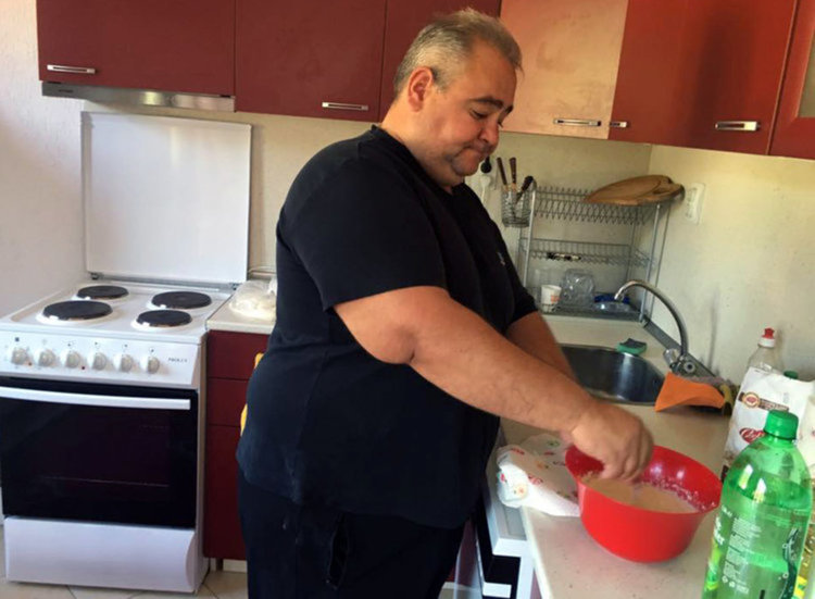 Хасковски адвокат мята палачинки в Деня на готвачите 