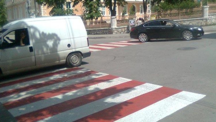 В Кърджали започна изграждането на повдигнати пешеходни пътеки по международния път за Гърция