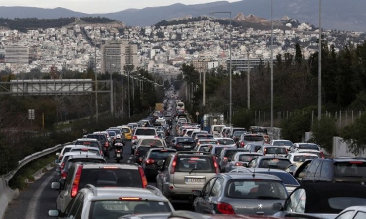 Затягат контрола по пътищата в Гърция преди предстоящия празник