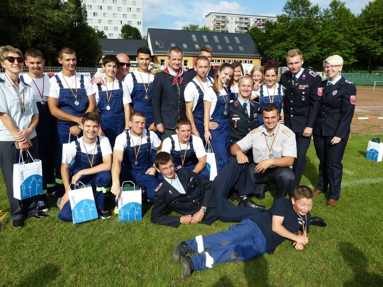 Смолянските млади доброволци спечелиха златни медали на специализиран лагер за пожарникари в Германия