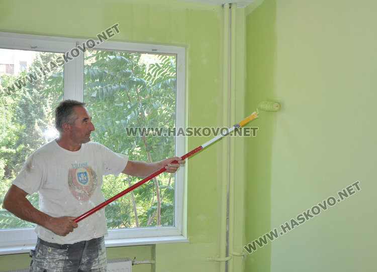  17 училища под мистрията преди началото на учебната година 