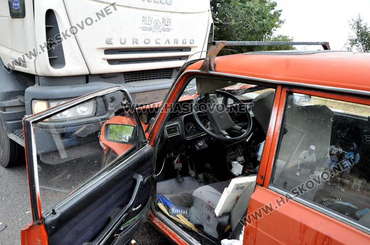 Черен петък и малък дявол по улиците в Хасковско