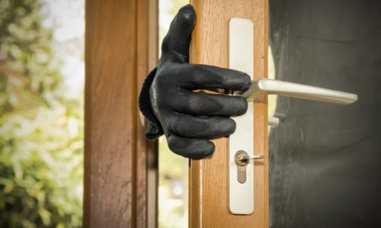 Румънски апаши шетат и обират наред по курортите ни