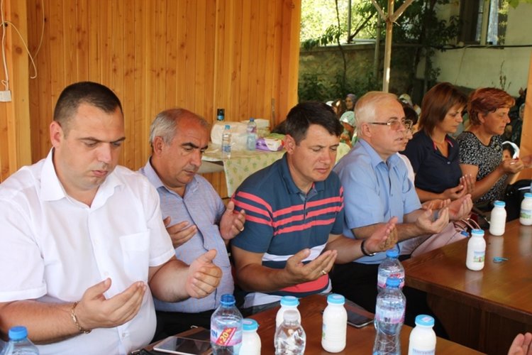 Семейството на Ресми Мурад направи мевлид в Горно Прахово