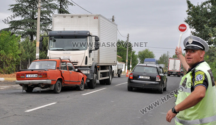 Черен петък и малък дявол по улиците в Хасковско