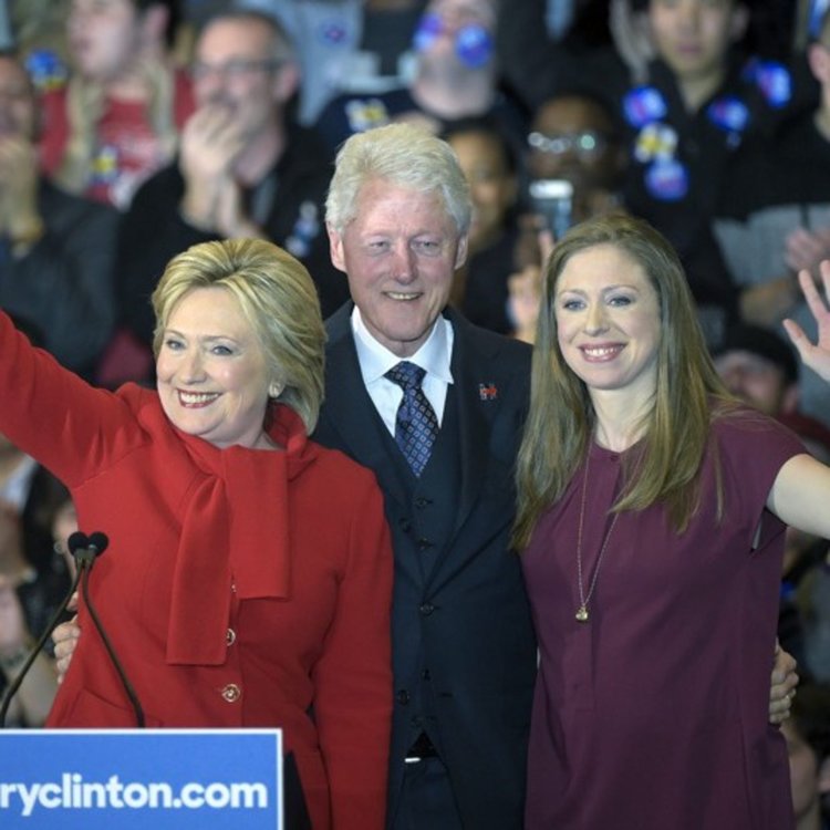 Сем. Клинтън представиха данъчните си декларации за 2015 г.