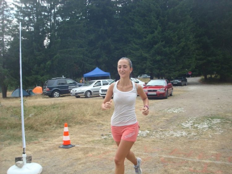 Любители на планинското бягане се състезават днес край Смолянските езера