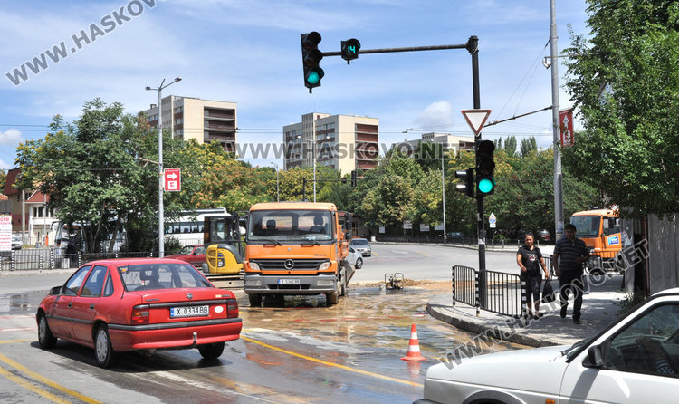 Част от Хасково на сухо заради трета авария на главен водопровод