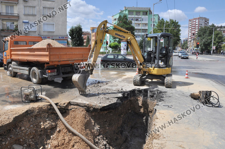 Част от Хасково на сухо заради трета авария на главен водопровод