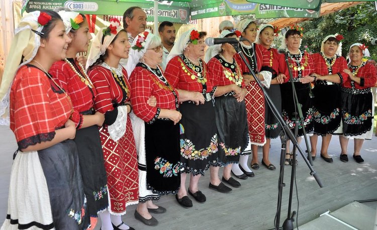 Втори ден в Добрич продължава фолклорния празник, посветен на Богодорица