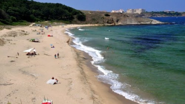 Спасител охранява доброволно един от най-опасните български плажове