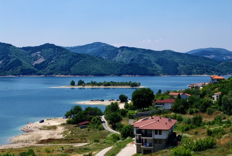 Европейската агенция за околна среда: Качеството на водата в язовирите "Студен Кладенец" и "Кърджали" е отлично, става за къпане