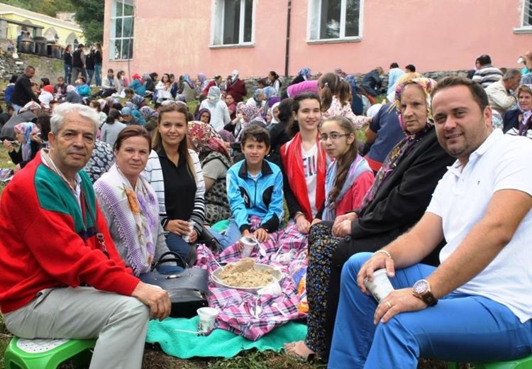 Над 1500 души ядоха кешкек в Башево