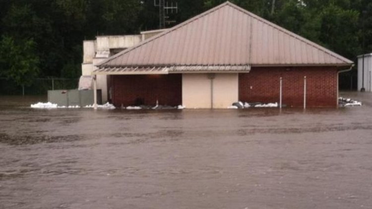 Трима загинали в наводненията в САЩ