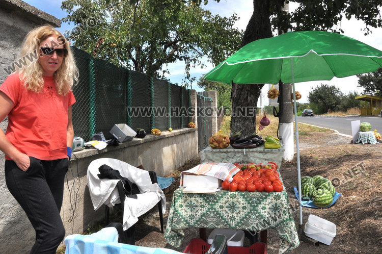 Глава лук за 20 салати отгледа хасковска производителка