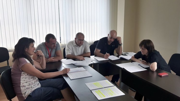 За пръв път в България ще се приложат мерки за спасяването на горите от корояди в Смолянско