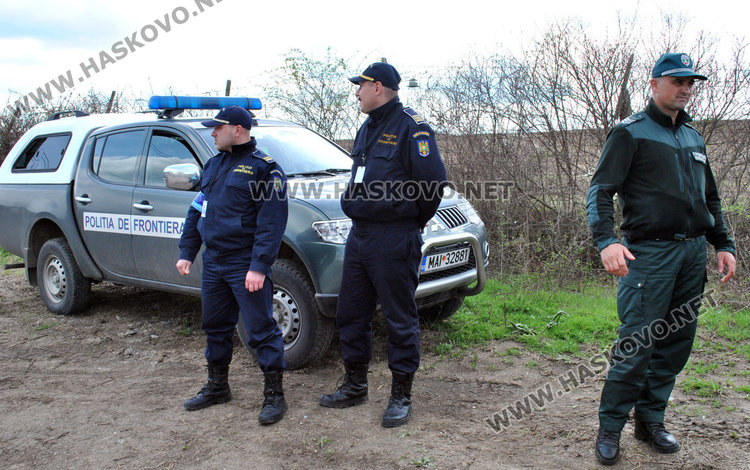 Белезници за хасковлия водач на нелегални сирийци