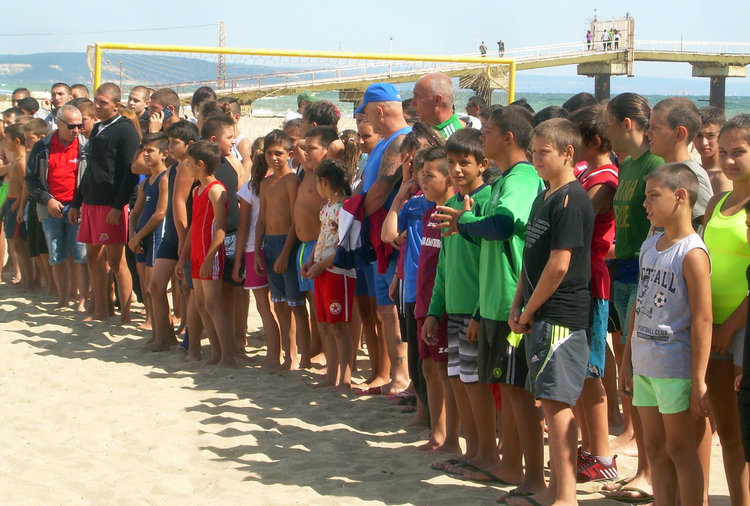 Тигърчето и Шампионката  "златни" от плажната борба в Шкорпиловци