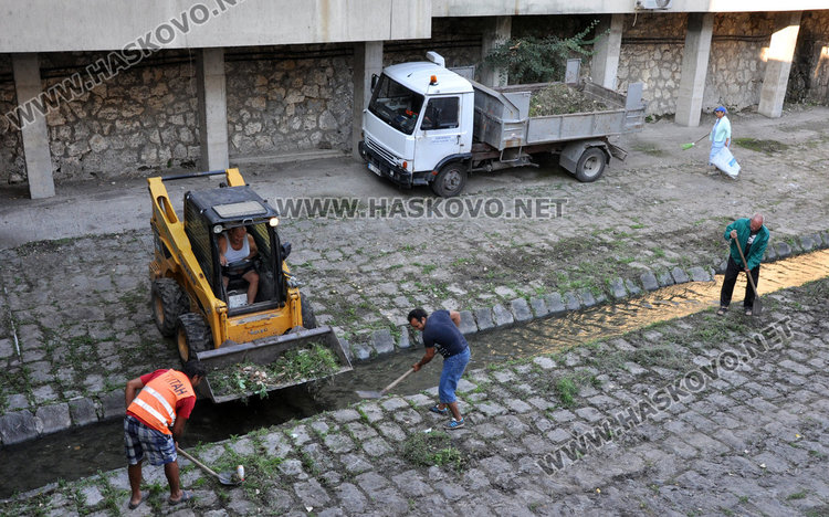 Откритата част на реката